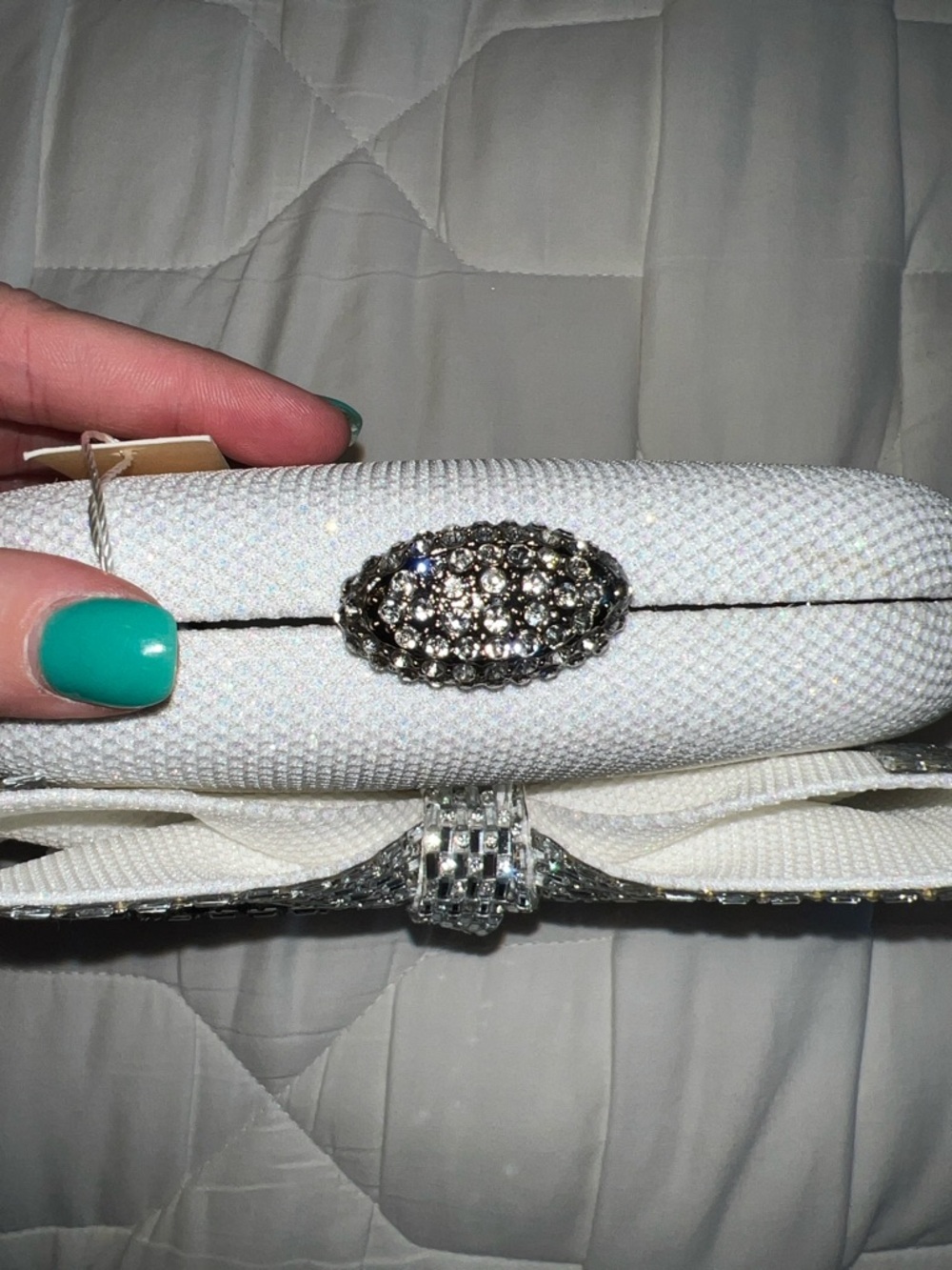 Jewel Badgley Mischka Silver Crystal Bow Minaudiere - Picture 6 of 7